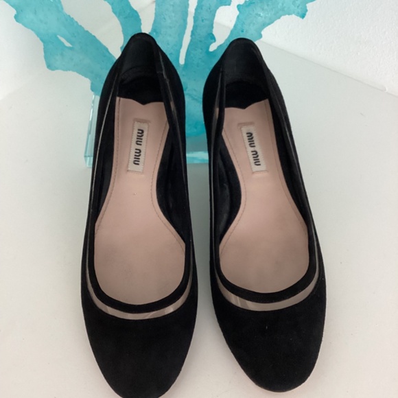 MIU MIU SUEDE FLATS WITH CRYSTAL HEEL EMBELLISHMENT SIZE 37.5 / US 7 - Picture 4 of 9